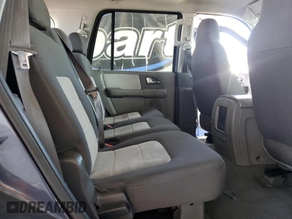 ✅ 2005 Ford Expedition Special Service • VIN: 1FMPU15575LA34998 • Lot: 71279705. Listed on Copart with 270,944 mi. Free auction sales archive from the USA and detailed vehicle history report at DreamBid. Image 11.