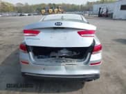 ✅ 2020 Kia Optima SE • VIN: 5XXGT4L39LG400984 • Lot: 41902479. Listed on IAAI with 110,982 mi. Free auction sales archive from the USA and detailed vehicle history report at DreamBid. Image 6.