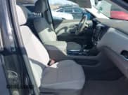 ✅ 2018 Chevrolet Traverse LT Cloth • VIN: 1GNEVMKW9JJ210079 • Lot: 41548733. Wystawiony na IAAI z przebiegiem 106 698 mil. Bezpłatny archiwum sprzedaży aukcyjnych z USA i szczegółowy raport historii pojazdu na DreamBid. Zdjęcie 5.