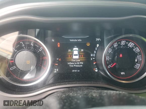 ✅ 2021 Dodge Challenger R/T • VIN: 2C3CDZBT7MH635557 • Lot: 70416394. Wystawiony na Copart z przebiegiem 39 181 mil. Bezpłatny archiwum sprzedaży aukcyjnych z USA i szczegółowy raport historii pojazdu na DreamBid. Zdjęcie 9.