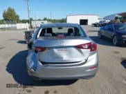 ✅ 2015 Mazda 3 i Sport • VIN: 3MZBM1U72FM160989 • Лот: 43081321. Опубликован ранее на IAAI с пробегом 215 060 миль. Бесплатный доступ к архиву аукционных продаж из США и подробный отчёт об истории автомобиля на DreamBid. Изображение 16.