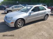 ✅ 2007 Mercedes-Benz C 280 Luxury • VIN: WDBRF92H57F889820 • Lot: 42144786. Wystawiony na IAAI z przebiegiem 147 484 mil. Bezpłatny archiwum sprzedaży aukcyjnych z USA i szczegółowy raport historii pojazdu na DreamBid. Zdjęcie 2.