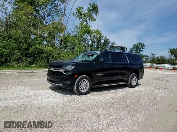 ✅ 2023 Chevrolet Suburban LS • VIN: 1GNSKBEDXPR507852 • Lot: 68348864. Wystawiony na Copart z przebiegiem 20 808 mil. Bezpłatny archiwum sprzedaży aukcyjnych z USA i szczegółowy raport historii pojazdu na DreamBid. Zdjęcie 12.