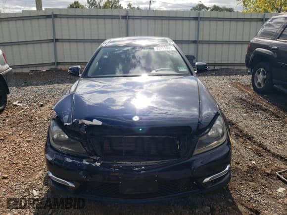 ✅ 2014 Mercedes-Benz C 350 • VIN: WDDGJ8JB7EG258188 • Лот: 82413005. Опубликован ранее на Copart с пробегом 113 391 миль. Бесплатный доступ к архиву аукционных продаж из США и подробный отчёт об истории автомобиля на DreamBid. Изображение 5.