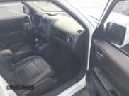 ✅ 2016 Jeep Patriot Latitude • VIN: 1C4NJPFA3GD536360 • Lot: 43390958. Wystawiony na IAAI z przebiegiem 100 572 mil. Bezpłatny archiwum sprzedaży aukcyjnych z USA i szczegółowy raport historii pojazdu na DreamBid. Zdjęcie 5.