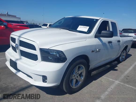 2018 Ram 1500 Tradesman z VIN 1C6RR6FT8JS149433, wystawiony jako IAAI lot #42332005 z przebiegiem 68 531 mil mil oraz . Historia ofert i sprzedaży dostępna na DreamBid. Obrazek 17.