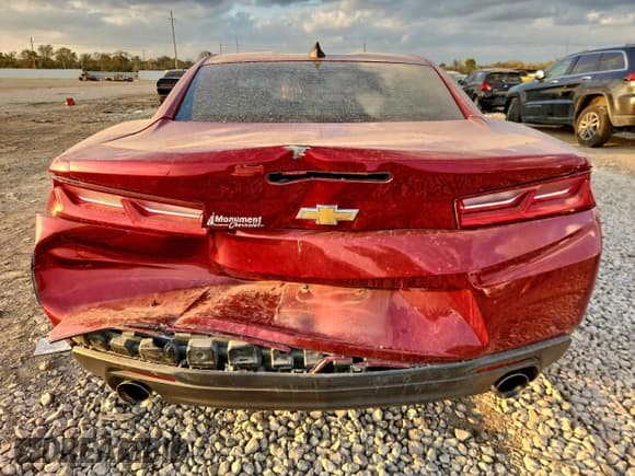 ✅ 2017 Chevrolet Camaro 2LT • VIN: 1G1FD1RS7H0173687 • Lot: 93745415. Listed on Copart with 77,245 mi. Free auction sales archive from the USA and detailed vehicle history report at DreamBid. Image 6.