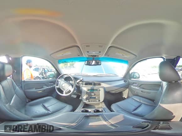 2012 Chevrolet Silverado 1500 LTZ z VIN 1GCRKTE78CZ328601, wystawiony jako Copart lot #61781705 z przebiegiem 61 295 mil mil oraz Szkoda całkowita • Salvage title. Historia ofert i sprzedaży dostępna na DreamBid. Obrazek 14.