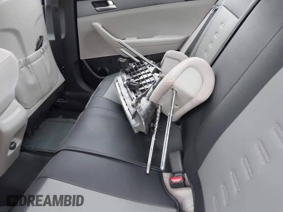 2017 Hyundai Sonata 2.4L с VIN 5NPE24AF4HH587635, выставлен на аукционе IAAI как лот 43499566 с пробегом 78 746 миль миль и . История ставок и продаж доступна на DreamBid. Изображение 12.