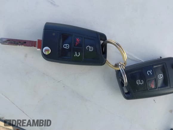 ✅ 2020 Volkswagen Tiguan S • VIN: 3VV1B7AX4LM098567 • Лот: 41504191. Опубликован ранее на IAAI с пробегом 106 012 миль. Бесплатный доступ к архиву аукционных продаж из США и подробный отчёт об истории автомобиля на DreamBid. Изображение 11.