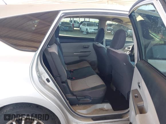 ✅ 2015 Toyota Prius Two • VIN: JTDZN3EU1FJ028933 • Lot: 43226233. Listed on IAAI with 177,350 mi. Free auction sales archive from the USA and detailed vehicle history report at DreamBid. Image 8.