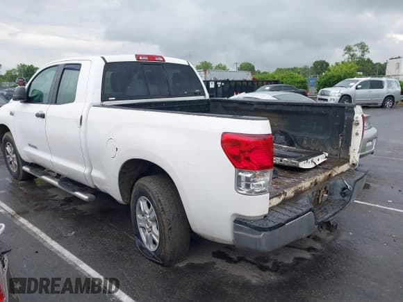 ✅ 2012 Toyota Tundra • VIN: 5TFUW5F13CX256867 • Lot: 42266806. Wystawiony na IAAI z przebiegiem 226 523 mil. Bezpłatny archiwum sprzedaży aukcyjnych z USA i szczegółowy raport historii pojazdu na DreamBid. Zdjęcie 3.