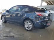 ✅ 2013 Mazda 3 i Grand Touring • VIN: JM1BL1W70D1795593 • Лот: 52260115. Опубликован ранее на Copart с пробегом 114 979 миль. Бесплатный доступ к архиву аукционных продаж из США и подробный отчёт об истории автомобиля на DreamBid. Изображение 2.