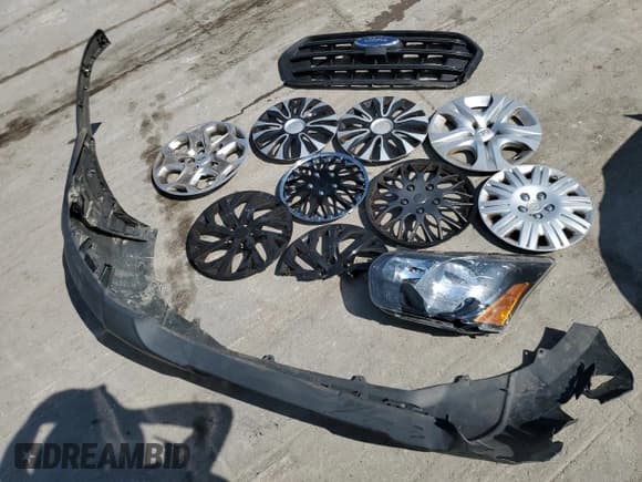 ✅ 2020 Ford Transit Cargo • VIN: 1FTBR3X80LKA28630 • Lot: 81219295. Wystawiony na Copart z przebiegiem 123 877 mil. Bezpłatny archiwum sprzedaży aukcyjnych z USA i szczegółowy raport historii pojazdu na DreamBid. Zdjęcie 13.