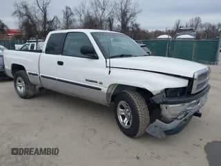 ✅ 1998 Dodge 1500 • VIN: 3B7HC12Y4WM271488 • Lot: 41505101. Wystawiony na IAAI z przebiegiem 165 001 mil. Bezpłatny archiwum sprzedaży aukcyjnych z USA i szczegółowy raport historii pojazdu na DreamBid. Zdjęcie 1.