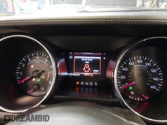 ✅ 2017 Ford Mustang V6 • VIN: 1FATP8EM5H5238210 • Lot: 41983430. Listed on IAAI with 18,792 mi. Free auction sales archive from the USA and detailed vehicle history report at DreamBid. Image 7.