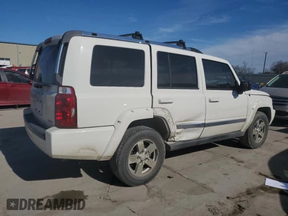 ✅ 2006 Jeep Commander Limited • VIN: 1J8HH58N06C355663 • Lot: 46853945. Wystawiony na Copart z przebiegiem 198 178 mil. Bezpłatny archiwum sprzedaży aukcyjnych z USA i szczegółowy raport historii pojazdu na DreamBid. Zdjęcie 3.