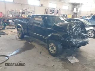 ✅ 2002 Chevrolet S-10 LS • VIN: 1GCCT19W328189054 • Лот: 41660988. Опубликован ранее на IAAI с пробегом 217 256 миль. Бесплатный доступ к архиву аукционных продаж из США и подробный отчёт об истории автомобиля на DreamBid. Изображение 1.