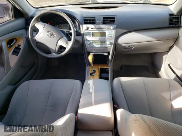 ✅ 2007 Toyota Camry LE • VIN: 4T1BE46K47U106864 • Lot: 92607845. Wystawiony na Copart z przebiegiem 211 287 mil. Bezpłatny archiwum sprzedaży aukcyjnych z USA i szczegółowy raport historii pojazdu na DreamBid. Zdjęcie 8.