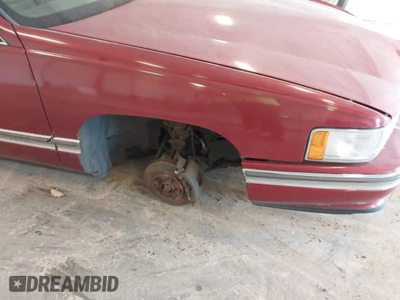 ✅ 1996 Cadillac DeVille • VIN: 1G6KD52Y6TU299832 • Lot: 42371201. Listed on IAAI with Not provided. Free auction sales archive from the USA and detailed vehicle history report at DreamBid. Image 6.