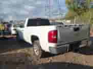 2010 Chevrolet Silverado 1500 Work Truck z VIN 1GCPCPEA1AZ215626, wystawiony jako IAAI lot #43373577 z przebiegiem 286 892 mil mil oraz . Historia ofert i sprzedaży dostępna na DreamBid. Obrazek 3.