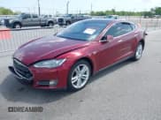 ✅ 2012 Tesla Model S Performance • VIN: 5YJSA1DP2CFS00239 • Lot: 42545138. Wystawiony na IAAI z przebiegiem 127 191 mil. Bezpłatny archiwum sprzedaży aukcyjnych z USA i szczegółowy raport historii pojazdu na DreamBid. Zdjęcie 2.