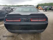 ✅ 2017 Dodge Challenger R/T • VIN: 2C3CDZBT2HH561213 • Lot: 51411724. Wystawiony na Copart z przebiegiem 62 882 mil. Bezpłatny archiwum sprzedaży aukcyjnych z USA i szczegółowy raport historii pojazdu na DreamBid. Zdjęcie 6.