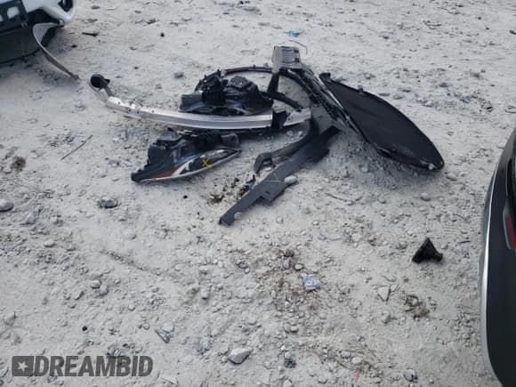 ✅ 2017 Infiniti QX30 Premium • VIN: SJKCH5CRXHA036018 • Lot: 81403005. Listed on Copart with 131,818 mi. Free auction sales archive from the USA and detailed vehicle history report at DreamBid. Image 13.