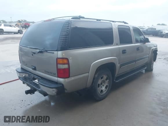 ✅ 2002 Chevrolet Suburban LS • VIN: 3GNEC16Z72G223490 • Лот: 42254936. Опубликован ранее на IAAI с пробегом 280 306 миль. Бесплатный доступ к архиву аукционных продаж из США и подробный отчёт об истории автомобиля на DreamBid. Изображение 4.