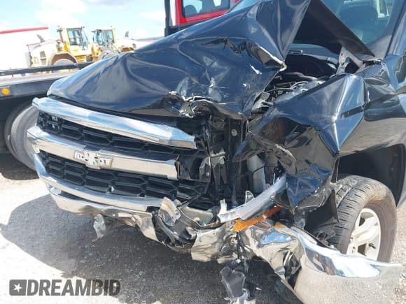 ✅ 2019 Chevrolet Silverado 1500 LT • VIN: 2GCRCPEC6K1208188 • Lot: 42327635. Wystawiony na IAAI z przebiegiem Nie podano. Bezpłatny archiwum sprzedaży aukcyjnych z USA i szczegółowy raport historii pojazdu na DreamBid. Zdjęcie 6.