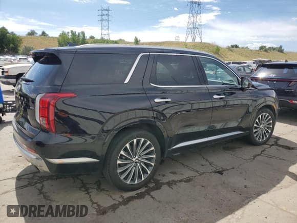 ✅ 2023 Hyundai Palisade Calligraphy • VIN: KM8R7DGE9PU632196 • Лот: 68052284. Опубликован ранее на Copart с пробегом 18 645 миль. Бесплатный доступ к архиву аукционных продаж из США и подробный отчёт об истории автомобиля на DreamBid. Изображение 3.
