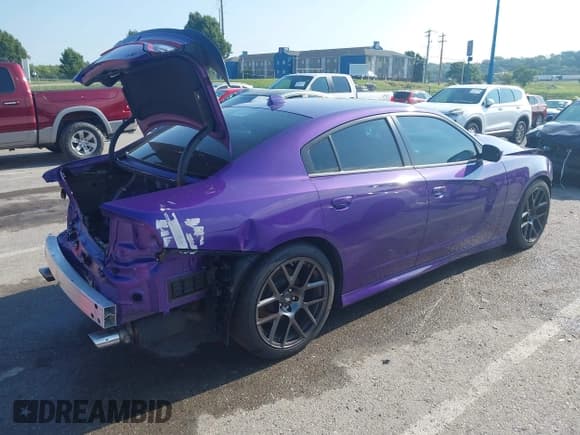 ✅ 2019 Dodge Charger Scat Pack • VIN: 2C3CDXGJ8KH604763 • Lot: 42977606. Wystawiony na IAAI z przebiegiem 31 109 mil. Bezpłatny archiwum sprzedaży aukcyjnych z USA i szczegółowy raport historii pojazdu na DreamBid. Zdjęcie 4.