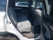 ✅ 2014 Toyota Highlander LE • VIN: 5TDBKRFH7ES057823 • Lot: 42760165. Wystawiony na IAAI z przebiegiem 143 918 mil. Bezpłatny archiwum sprzedaży aukcyjnych z USA i szczegółowy raport historii pojazdu na DreamBid. Zdjęcie 8.