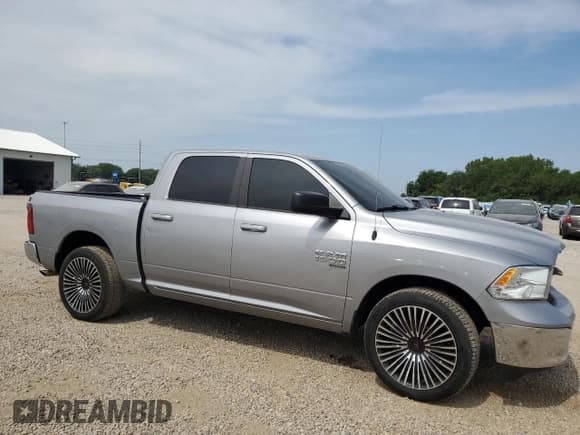 ✅ 2021 Ram 1500 SLT • VIN: 1C6RR6LG5MS539045 • Lot: 69245085. Wystawiony na Copart z przebiegiem 73 799 mil. Bezpłatny archiwum sprzedaży aukcyjnych z USA i szczegółowy raport historii pojazdu na DreamBid. Zdjęcie 4.
