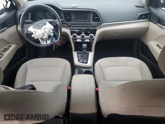 ✅ 2019 Hyundai Elantra SE • VIN: 5NPD74LF2KH492377 • Лот: 84171545. Опубликован ранее на Copart с пробегом 89 281 миль. Бесплатный доступ к архиву аукционных продаж из США и подробный отчёт об истории автомобиля на DreamBid. Изображение 8.