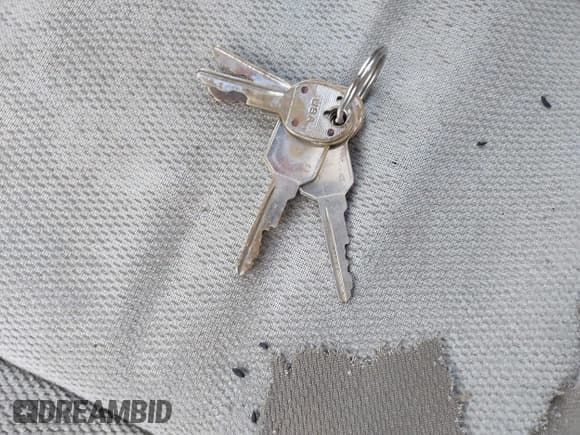 ✅ 1988 Pontiac Fiero • VIN: 1G2PE11R1JP210798 • Lot: 43472064. Wystawiony na IAAI z przebiegiem 136 233 mil. Bezpłatny archiwum sprzedaży aukcyjnych z USA i szczegółowy raport historii pojazdu na DreamBid. Zdjęcie 11.