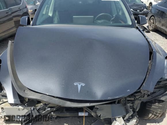 ✅ 2024 Tesla Model Y Long Range • VIN: 7SAYGDEE6RF074728 • Lot: 58555535. Wystawiony na Copart z przebiegiem 8 903 mil. Bezpłatny archiwum sprzedaży aukcyjnych z USA i szczegółowy raport historii pojazdu na DreamBid. Zdjęcie 11.