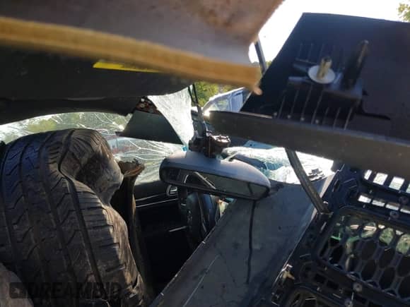 2017 Jeep Grand Cherokee Trailhawk with VIN 1C4RJFLG9HC802590, listed as a IAAI auction lot 40178124 with 105,916 mi miles and . Bid and sale history available at DreamBid. Image 5.