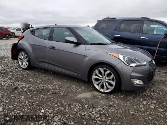 ✅ 2015 Hyundai Veloster • VIN: KMHTC6AD2FU229477 • Lot: 80378784. Wystawiony na Copart z przebiegiem 82 690 mil. Bezpłatny archiwum sprzedaży aukcyjnych z USA i szczegółowy raport historii pojazdu na DreamBid. Zdjęcie 4.