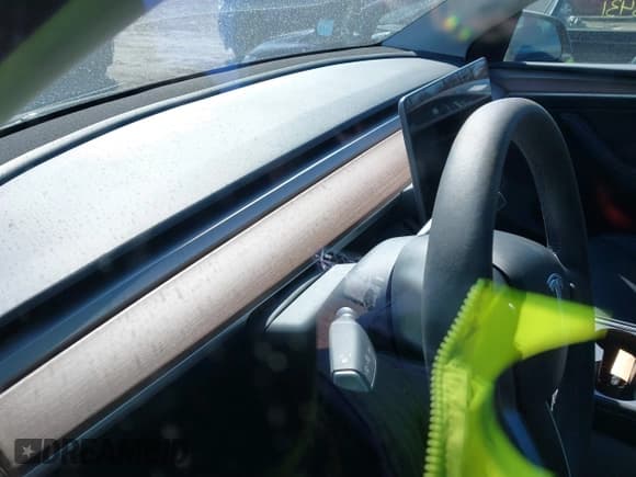 ✅ 2024 Tesla Model Y Long Range • VIN: 7SAYGDEE4RF149457 • Lot: 41700922. Wystawiony na IAAI z przebiegiem Nie podano. Bezpłatny archiwum sprzedaży aukcyjnych z USA i szczegółowy raport historii pojazdu na DreamBid. Zdjęcie 17.