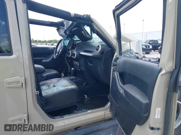 ✅ 2017 Jeep Wrangler Unlimited Rubicon Recon • VIN: 1C4BJWFG2HL701727 • Lot: 43158157. Listed on IAAI with 159,054 mi. Free auction sales archive from the USA and detailed vehicle history report at DreamBid. Image 5.