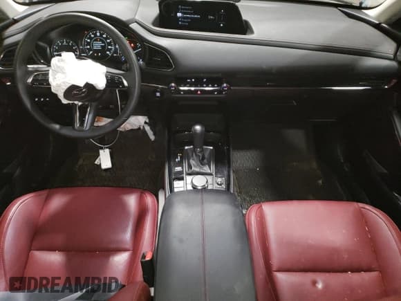 ✅ 2024 Mazda CX-30 S Carbon Edition • VIN: 3MVDMBCM1RM608201 • Лот: 86101685. Опубликован ранее на Copart с пробегом 9 270 миль. Бесплатный доступ к архиву аукционных продаж из США и подробный отчёт об истории автомобиля на DreamBid. Изображение 8.