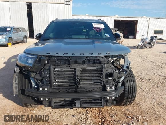 ✅ 2025 Ford Explorer ST-Line • VIN: 1FMUK7KH0SGA99562 • Лот: 43343916. Опубликован ранее на IAAI с пробегом 8 394 миль. Бесплатный доступ к архиву аукционных продаж из США и подробный отчёт об истории автомобиля на DreamBid. Изображение 12.