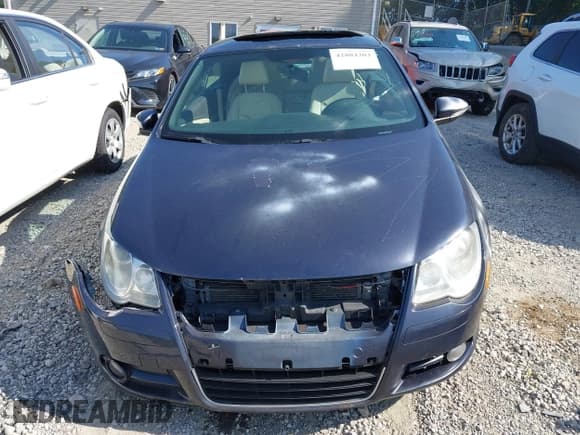 ✅ 2010 Volkswagen Eos Komfort • VIN: WVWBA7AH0AV011877 • Лот: 42804302. Опубликован ранее на IAAI с пробегом 95 264 миль. Бесплатный доступ к архиву аукционных продаж из США и подробный отчёт об истории автомобиля на DreamBid. Изображение 13.