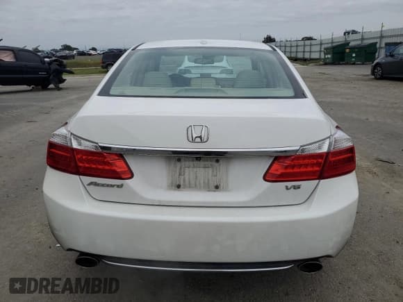 ✅ 2015 Honda Accord EX-L • VIN: 1HGCR3F8XFA030676 • Lot: 93346795. Wystawiony na Copart z przebiegiem 226 124 mil. Bezpłatny archiwum sprzedaży aukcyjnych z USA i szczegółowy raport historii pojazdu na DreamBid. Zdjęcie 6.