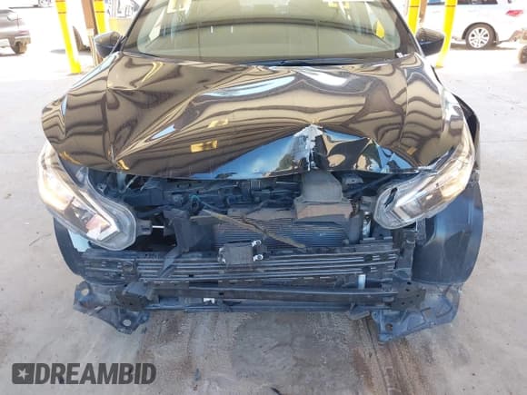 ✅ 2023 Nissan Versa SV • VIN: 3N1CN8EV3PL833339 • Lot: 43064165. Wystawiony na IAAI z przebiegiem 41 008 mil. Bezpłatny archiwum sprzedaży aukcyjnych z USA i szczegółowy raport historii pojazdu na DreamBid. Zdjęcie 6.