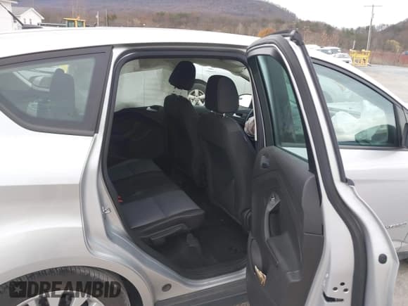 ✅ 2017 Ford C-Max SE • VIN: 1FADP5AU8HL110709 • Лот: 43704177. Опубликован ранее на IAAI с пробегом 52 519 миль. Бесплатный доступ к архиву аукционных продаж из США и подробный отчёт об истории автомобиля на DreamBid. Изображение 8.