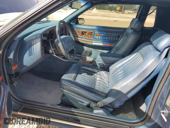 ✅ 1992 Buick Riviera • VIN: 1G4EZ13LXNU405480 • Лот: 63293884. Опубликован ранее на Copart с пробегом 115 062 миль. Бесплатный доступ к архиву аукционных продаж из США и подробный отчёт об истории автомобиля на DreamBid. Изображение 7.