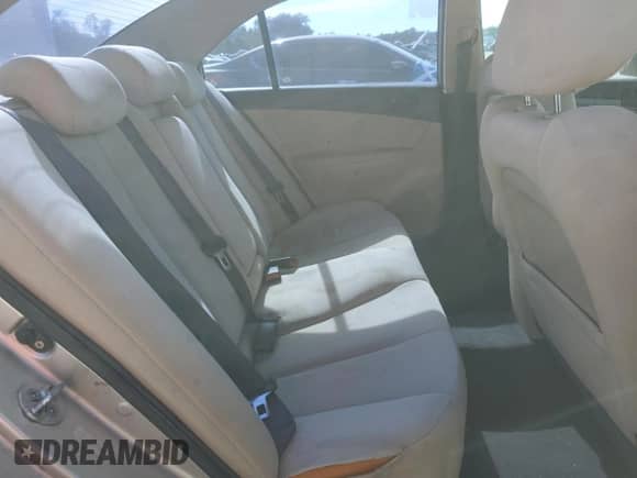 2010 Hyundai Sonata GLS z VIN 5NPET4AC0AH657818, wystawiony jako Copart lot #71602085 z przebiegiem 151 662 mil mil oraz Szkoda całkowita • Salvage title. Historia ofert i sprzedaży dostępna na DreamBid. Obrazek 10.