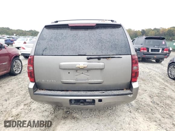 ✅ 2009 Chevrolet Suburban LS • VIN: 1GNFC16J49R184219 • Lot: 79306164. Listed on Copart with 204,958 mi. Free auction sales archive from the USA and detailed vehicle history report at DreamBid. Image 6.